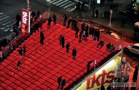 TKTS售票亭 重建的杜菲神父廣場