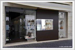 Santini鞋包專賣店設(shè)計(jì) Claudio Nardi設(shè)計(jì)師作品