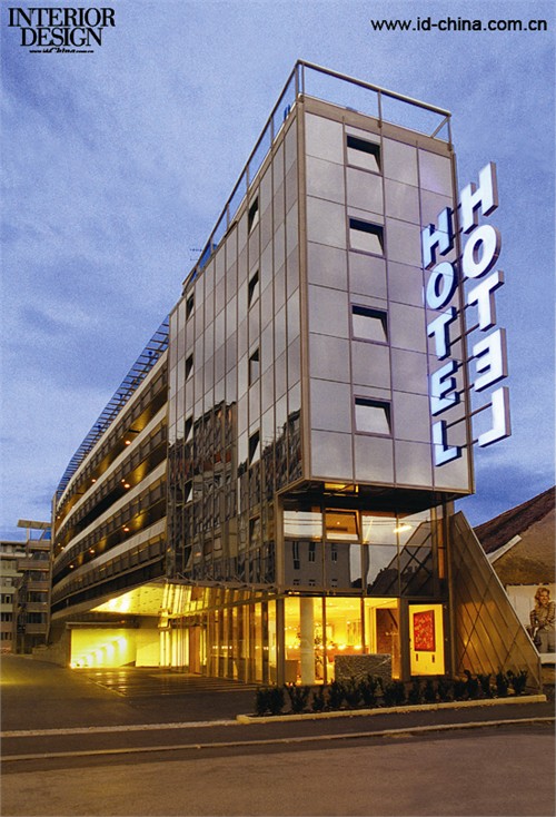 Augarten Hotel，體量干凈利落，線條簡潔明確，與周圍建筑相得益彰。