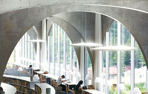 自由的思想棲息地-Tama Art College Library　4