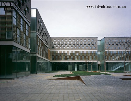 庭院內(nèi)景