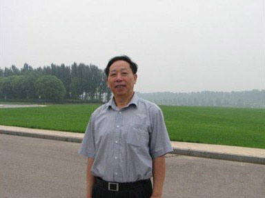 建設(shè)部建筑智能化技術(shù)專家委員會專家楊國棟.