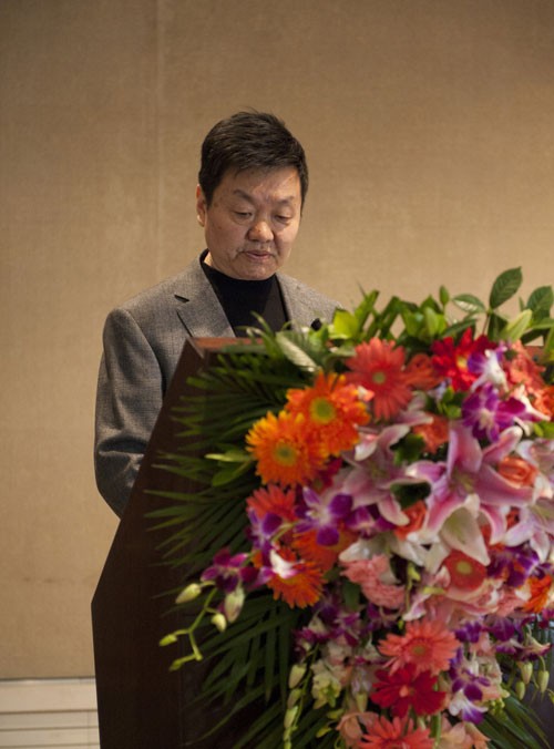 設(shè)計(jì)委員會(huì)主任做工作報(bào)告并在研討會(huì)發(fā)發(fā)表主旨演講