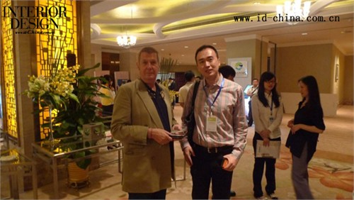 藍(lán)天組創(chuàng)始人，總建筑師沃爾夫?D?普瑞克斯與Zumtobel奧德堡照明銷售總監(jiān)閆飛先生