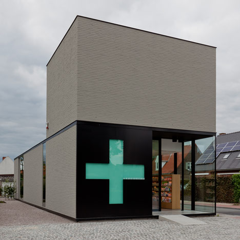 Caan Architecten“藥房M”