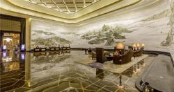 吉尼斯之最——最大玉石璧畫?萬達(dá)瑞華酒店《東湖盛景圖》